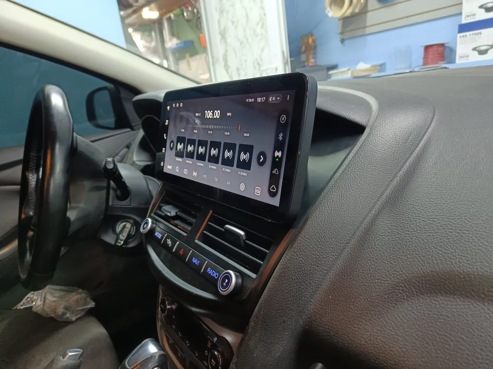 ��������� Ford Focus 3 2+32 12.3  LUX 