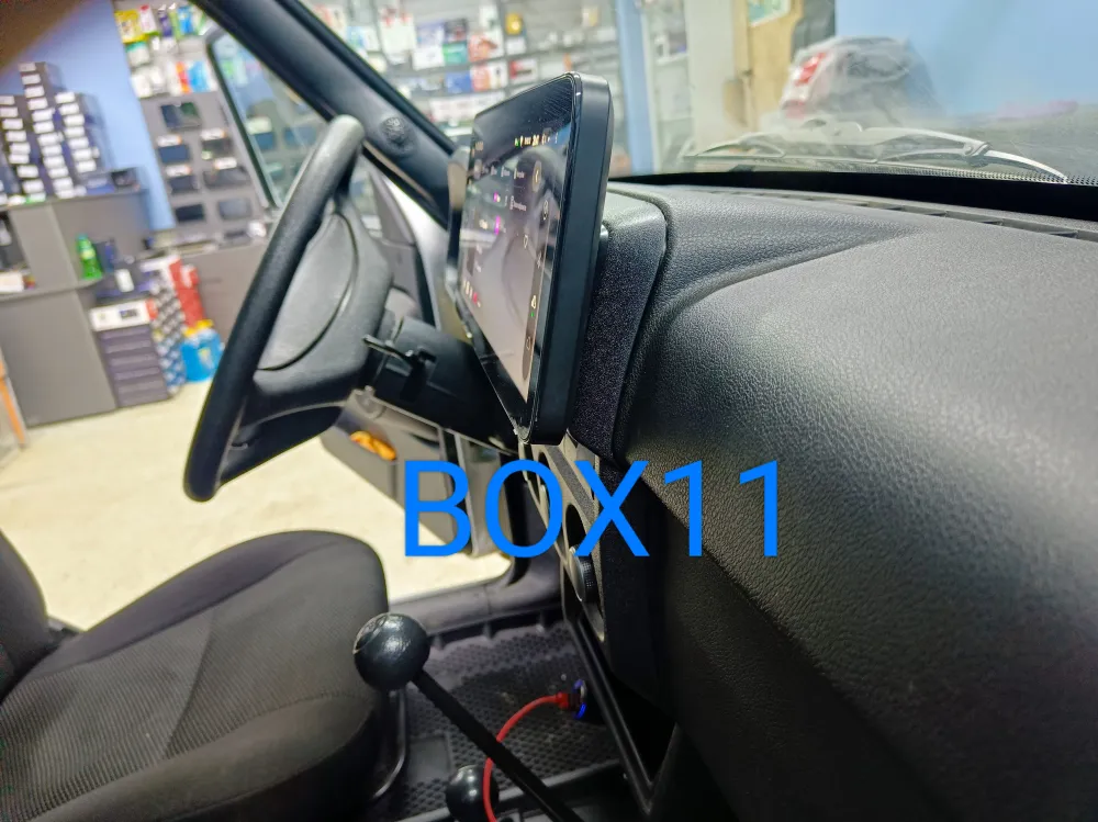 ��������� Lada Niva 2018+ LUX 7862 4+32 12,3*