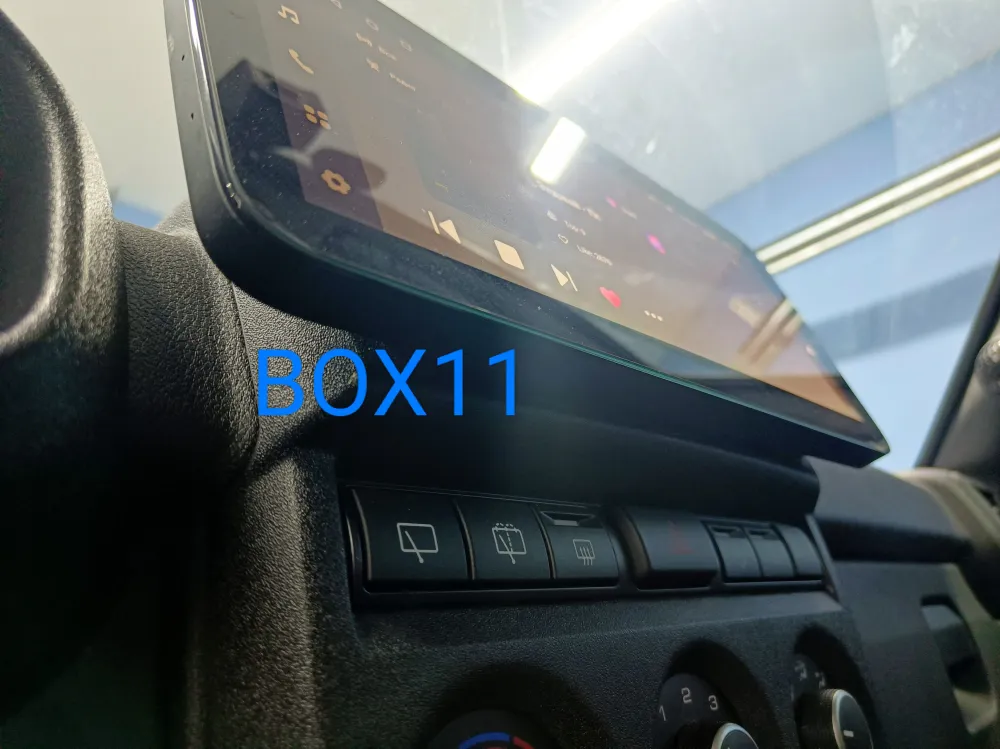 ��������� Lada Niva 2018+ TS10  6+128 12,3*