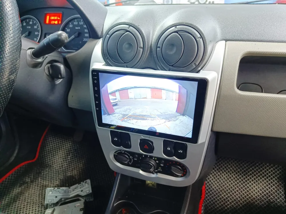 ��������� Renault Logan 2009+ TS7 1+32